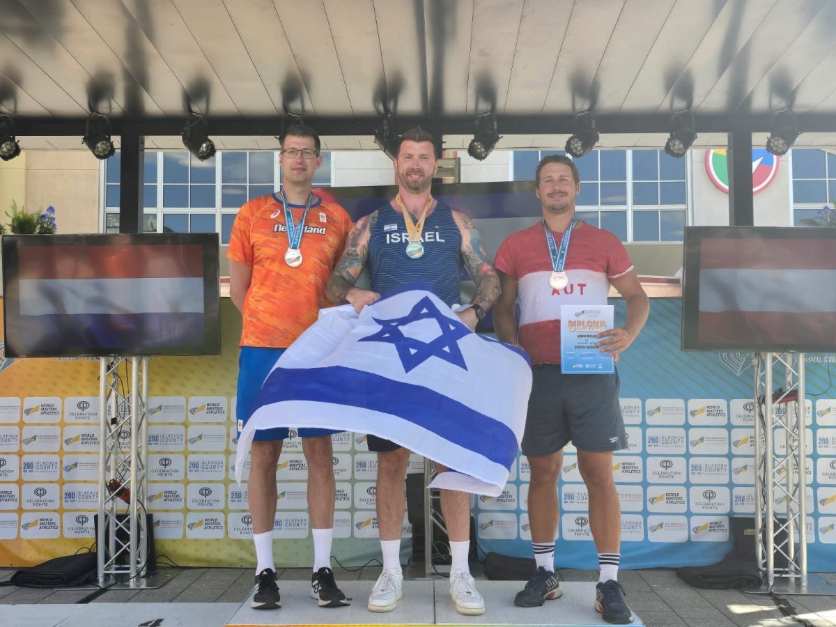 דניס ואליאולין, Greg Wagner