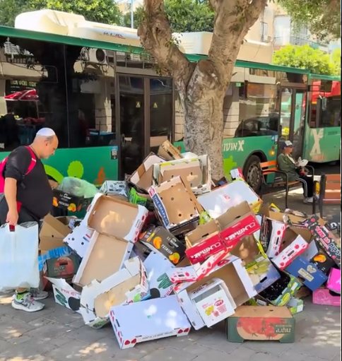 מתוך סרטון התיקתוק של דן פונדק ואסתר גרון