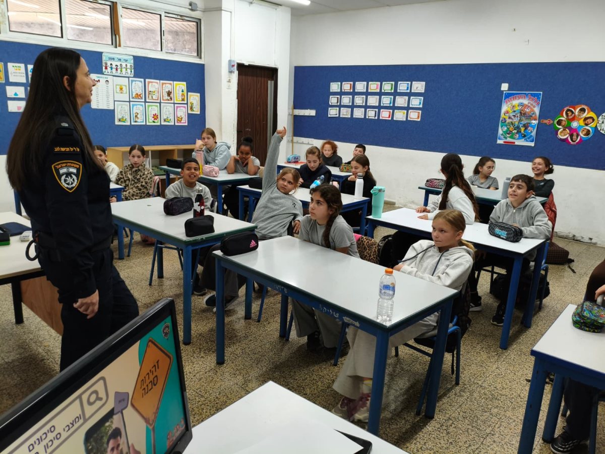 קרדיט בתי הספר