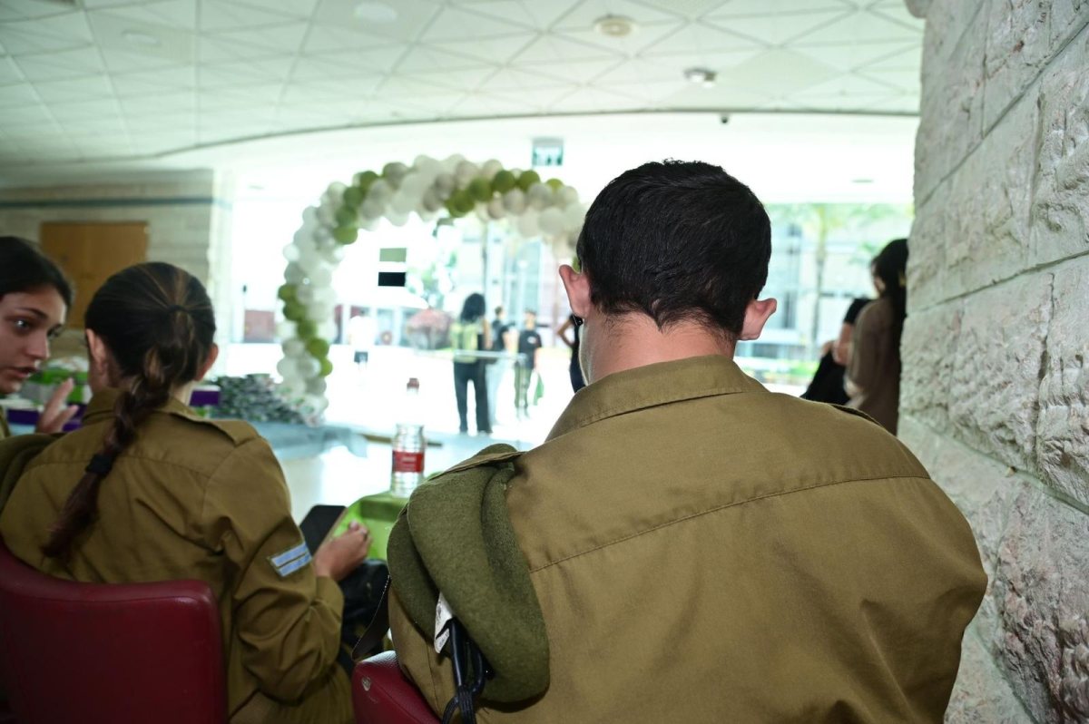 ורד מגנטים, דוברות עיריית בת-ים