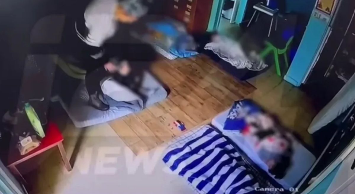 תיעוד ההתעללות החמורה בפעוטות בגן "סימונה" בבת יםמצלמות אבטחה