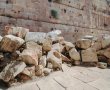 הסערות והדילמות במקומות הקדושים: הספר ההלכתי שנותן מבט מבפנים