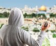 בלב השכונה החרדית: ערבי יידה אבנים לעבר רכבים במרכז ירושלים | צפו במעצר