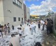 ראשון לציון חגגה שבועות בתהלוכת עגלות חגיגית ומסיבות קצף ברחבי העיר