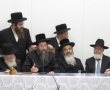 והדליקו נרות: המונים בטיש חנוכה ויאהרצייט בטאלנא